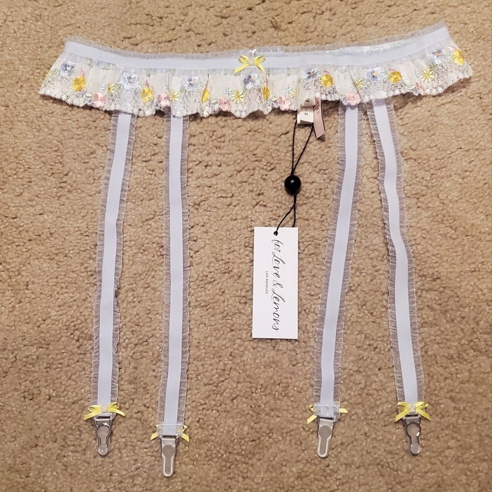 Paloma garter belt